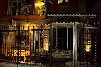 Savigliano International Hostel Мендоса